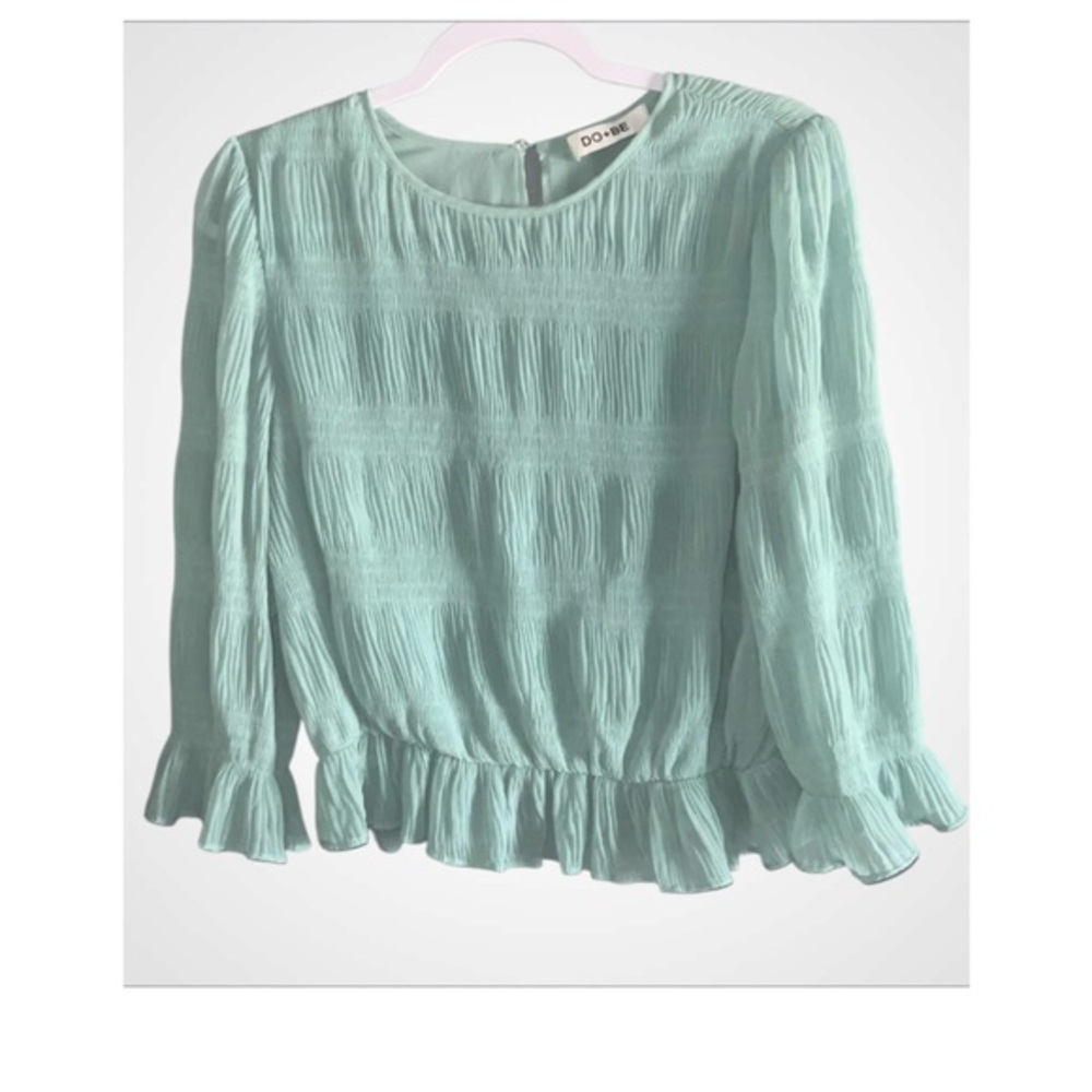 DO+BE Mint Green Ruffled Smocked Ruffle Chiffon Cropped Round Neck Blouse M